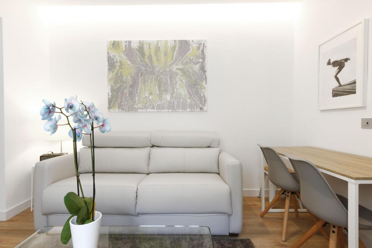 Appartement Angel Square à Madrid Extérieur photo