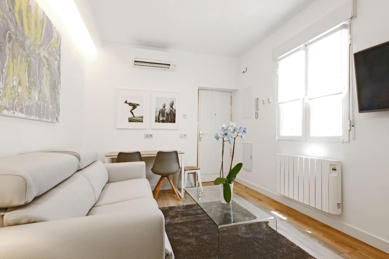 Appartement Angel Square à Madrid Extérieur photo