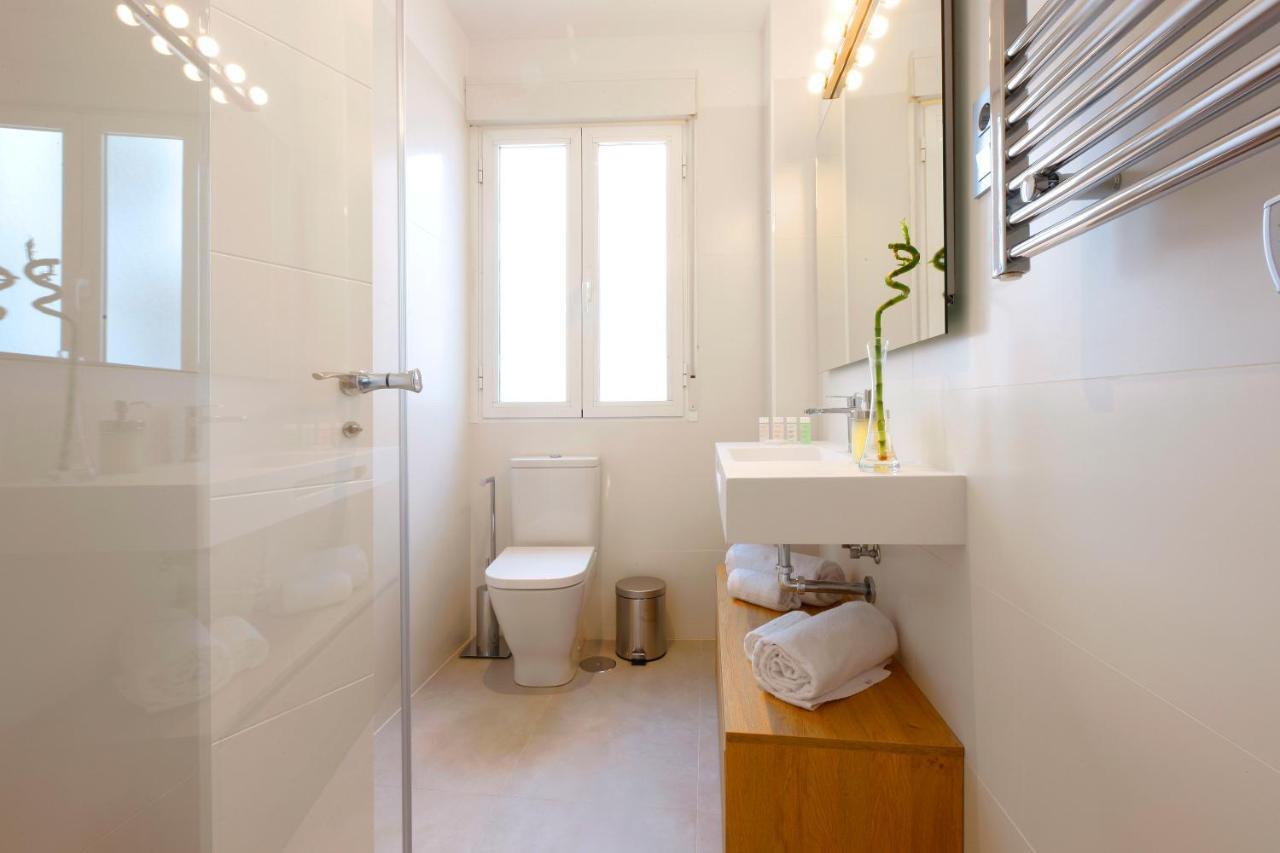 Appartement Angel Square à Madrid Extérieur photo